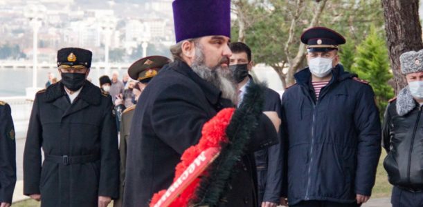 В Геленджике почтили память героев-куниковцев